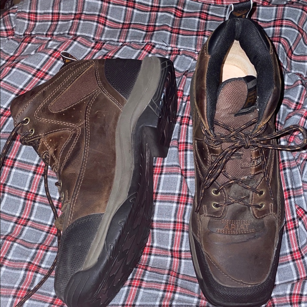 2026 SALE👍🏻Ariat Steel toe Hiking Boots